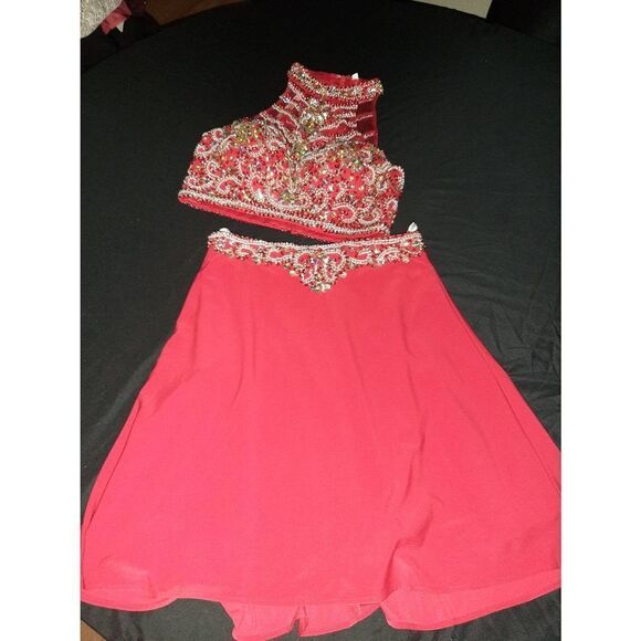 HOST PICK 🥳🥳0 Alyce Paris Red Beaded Sequin Pearl Embellished Formal Dress - Picture 1 of 7